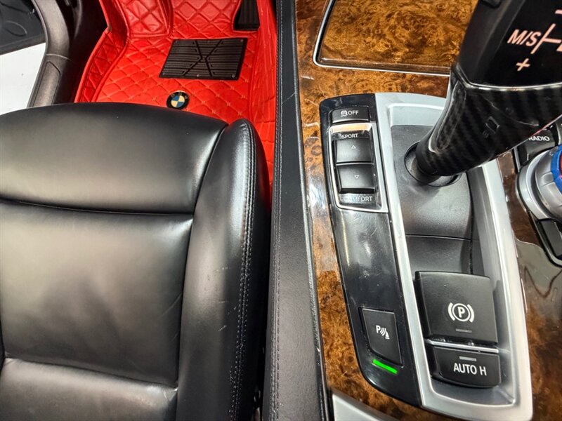 2015 BMW 7 Series 750Li 4.4L V8 TwinTurbo / 56,000 MILES / Rear DVD Player / Leather / Navigation - Photo 17 - Gladstone, OR 97027