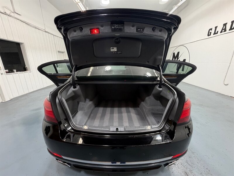 2015 BMW 7 Series 750Li 4.4L V8 TwinTurbo / 56,000 MILES / Rear DVD Player / Leather / Navigation - Photo 31 - Gladstone, OR 97027