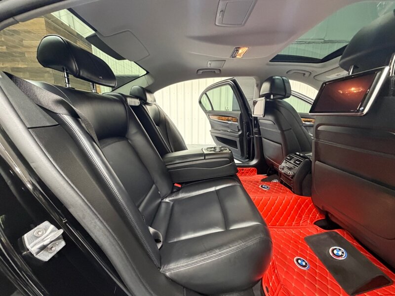 2015 BMW 7 Series 750Li 4.4L V8 TwinTurbo / 56,000 MILES / Rear DVD Player / Leather / Navigation - Photo 11 - Gladstone, OR 97027