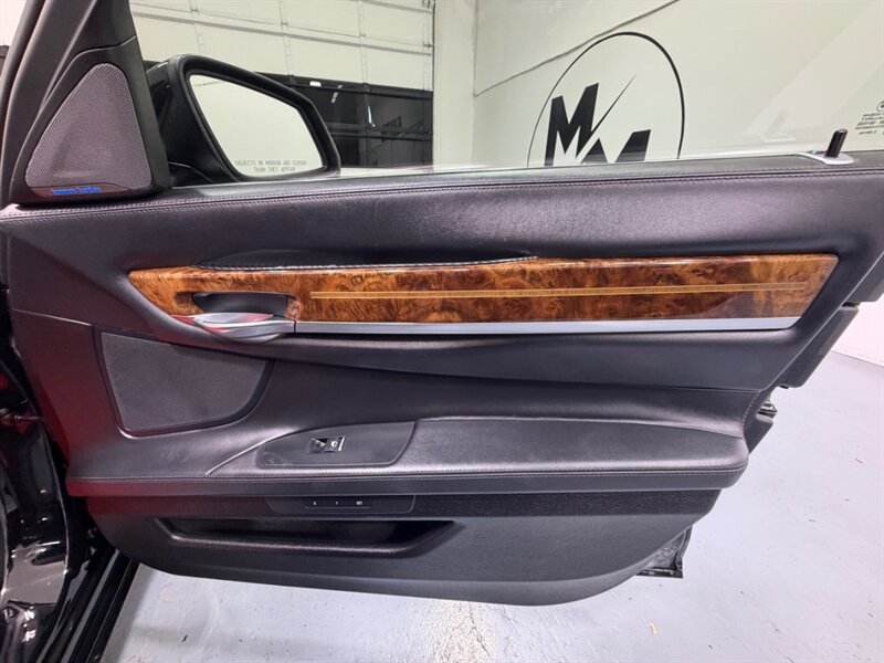 2015 BMW 7 Series 750Li 4.4L V8 TwinTurbo / 56,000 MILES / Rear DVD Player / Leather / Navigation - Photo 34 - Gladstone, OR 97027