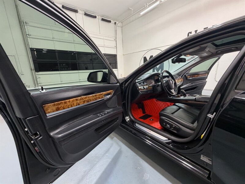 2015 BMW 7 Series 750Li 4.4L V8 TwinTurbo / 56,000 MILES / Rear DVD Player / Leather / Navigation - Photo 32 - Gladstone, OR 97027