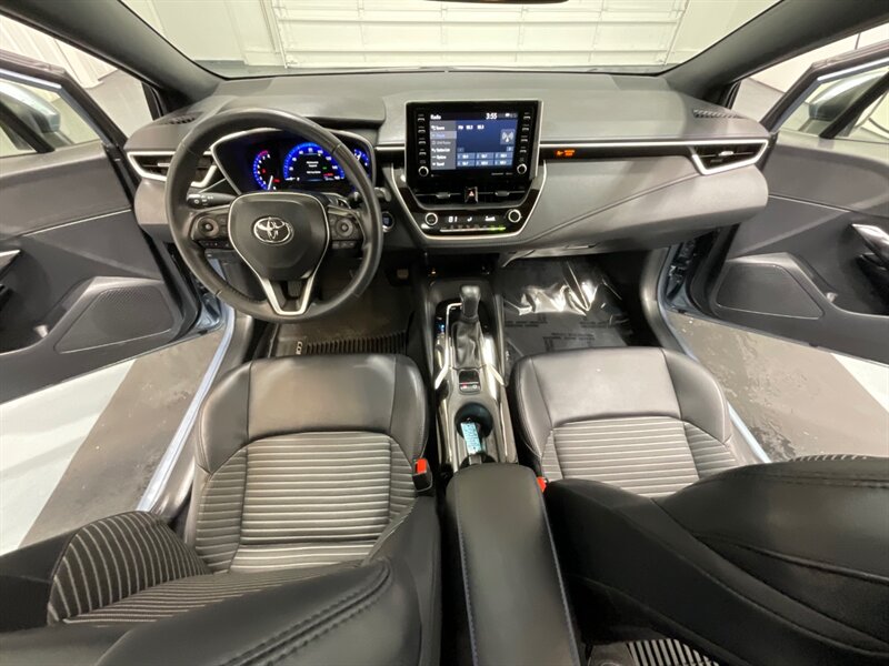 2020 Toyota Corolla XSE Sedan / 1-OWNER / NEW TIRES /ONLY 19,000 MILES  / Heated Seats & Sunroof - Photo 33 - Gladstone, OR 97027