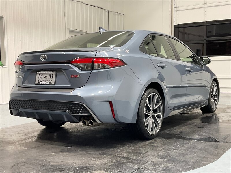 2020 Toyota Corolla XSE Sedan / 1-OWNER / NEW TIRES /ONLY 19,000 MILES  / Heated Seats & Sunroof - Photo 7 - Gladstone, OR 97027