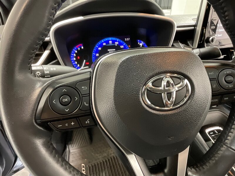 2020 Toyota Corolla XSE Sedan / 1-OWNER / NEW TIRES /ONLY 19,000 MILES  / Heated Seats & Sunroof - Photo 42 - Gladstone, OR 97027