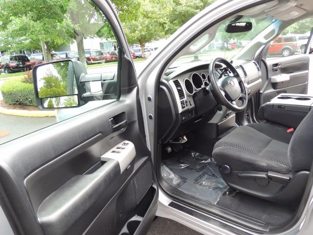 2007 Toyota Tundra 4X4 5.7L Double Cab  / Long Bed / 1-Owner / LIFTED   - Photo 13 - Portland, OR 97217