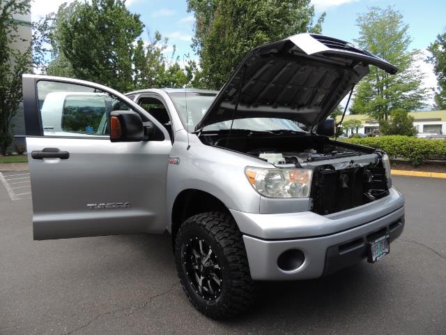 2007 Toyota Tundra 4X4 5.7L Double Cab  / Long Bed / 1-Owner / LIFTED   - Photo 29 - Portland, OR 97217