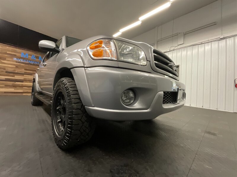 2004 Toyota Sequoia SR5 4X4 / Leather Seats /TIMING BELT DONE  3RD ROW SEAT / FRESH TIMING BELT SERVICE DONE - Photo 10 - Gladstone, OR 97027