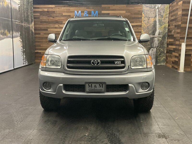 2004 Toyota Sequoia SR5 4X4 / Leather Seats /TIMING BELT DONE  3RD ROW SEAT / FRESH TIMING BELT SERVICE DONE - Photo 5 - Gladstone, OR 97027