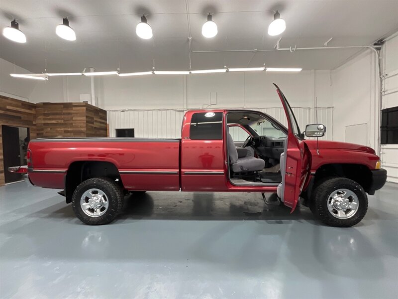 1997 Dodge Ram 2500 Laramie SLT 4X4 / 5.9L DIESEL 12-VALVE / 5-SPEED  / ZERO RUST - Photo 53 - Gladstone, OR 97027