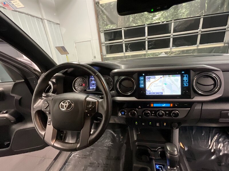 2017 Toyota Tacoma TRD Off-Road 4X4 / Premium & Tech Pkg / LIFTED  BRAND NEW 33 " BF GOODRICH TIRES & TRD WHEELS / Navigation / Sunroof / LOCAL TRUCK / RUST FREE - Photo 19 - Gladstone, OR 97027