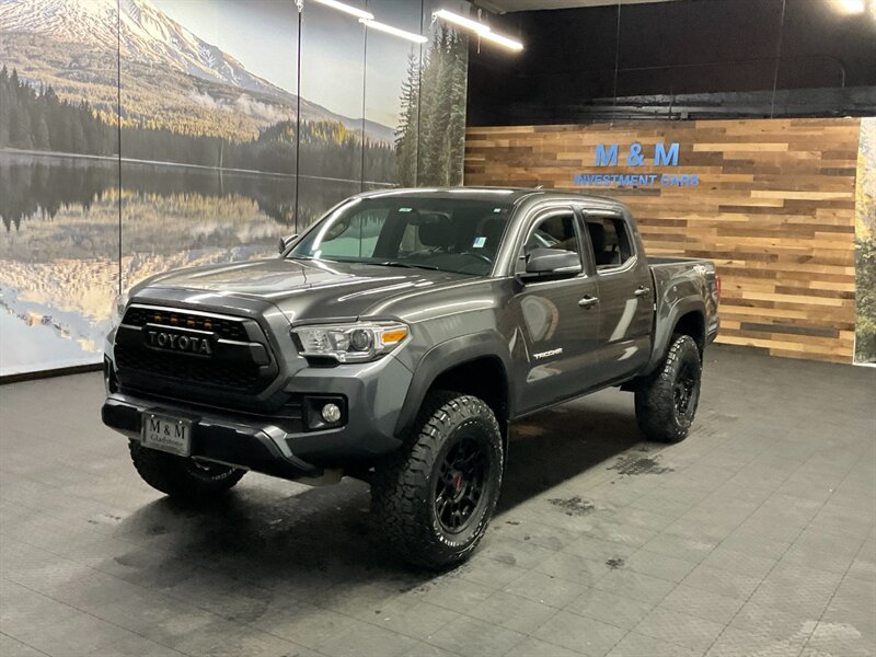 2017 Toyota Tacoma TRD Off-Road 4X4 / Premium & Tech Pkg / LIFTED  BRAND NEW 33 " BF GOODRICH TIRES & TRD WHEELS / Navigation / Sunroof / LOCAL TRUCK / RUST FREE - Photo 25 - Gladstone, OR 97027