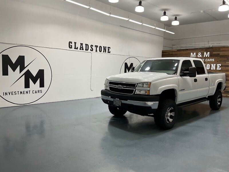 2005 Chevrolet Silverado 2500 LS Crew Cab 4X4 / 6.0L V8 / Lifted / ZERO RUST  / Short Bed / Spray in bed liner / Towing Pkg - Photo 53 - Gladstone, OR 97027