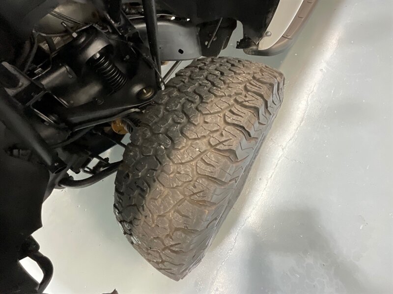 2005 Chevrolet Silverado 2500 LS Crew Cab 4X4 / 6.0L V8 / Lifted / ZERO RUST  / Short Bed / Spray in bed liner / Towing Pkg - Photo 24 - Gladstone, OR 97027