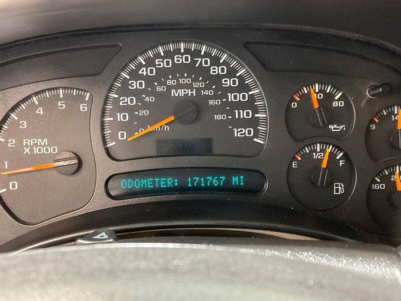 2005 Chevrolet Silverado 2500 LS Crew Cab 4X4 / 6.0L V8 / Lifted / ZERO RUST  / Short Bed / Spray in bed liner / Towing Pkg - Photo 46 - Gladstone, OR 97027