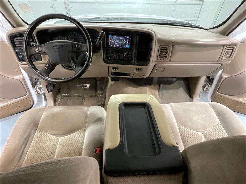 2005 Chevrolet Silverado 2500 LS Crew Cab 4X4 / 6.0L V8 / Lifted / ZERO RUST  / Short Bed / Spray in bed liner / Towing Pkg - Photo 34 - Gladstone, OR 97027