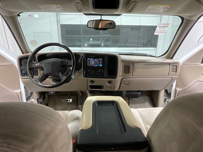 2005 Chevrolet Silverado 2500 LS Crew Cab 4X4 / 6.0L V8 / Lifted / ZERO RUST  / Short Bed / Spray in bed liner / Towing Pkg - Photo 36 - Gladstone, OR 97027