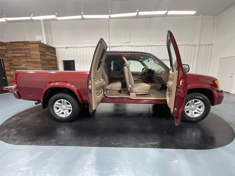 2003 Toyota Tundra Limited 4-Dr 4X4 / 4.7L V8 / 1-OWNER / 117K MILES  / RUST FREE / Leather - Photo 11 - Gladstone, OR 97027