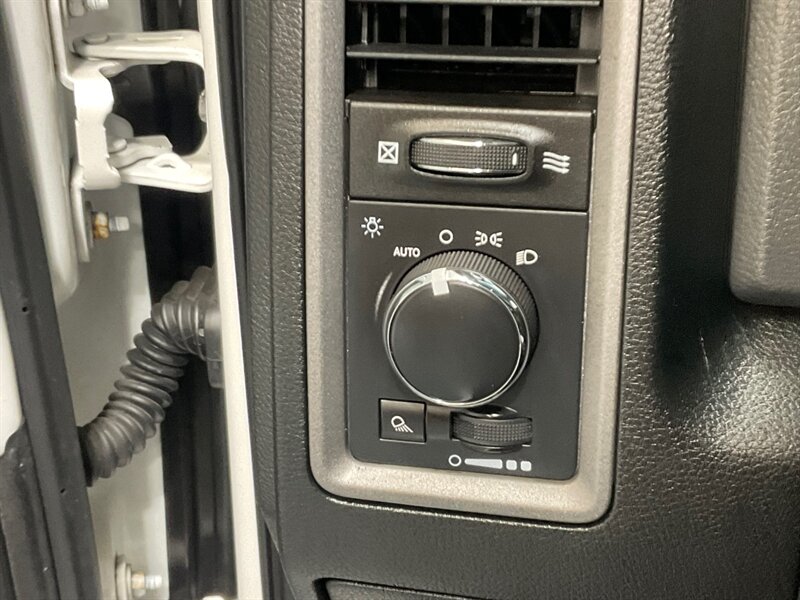 2015 RAM 2500 Tradesman 4X4 6-SPEED MANUAL / 6.7L CUMMINS DIESEL / NEW WHEELS & TIRES / REGULAR CAB / ZERO RUST - Photo 37 - Gladstone, OR 97027