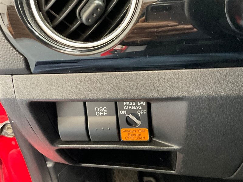 2006 Mazda MX-5 Miata Grand Touring Convertible Leather seats 87K Miles / Race Line wheels & New Tires - Photo 19 - Gladstone, OR 97027