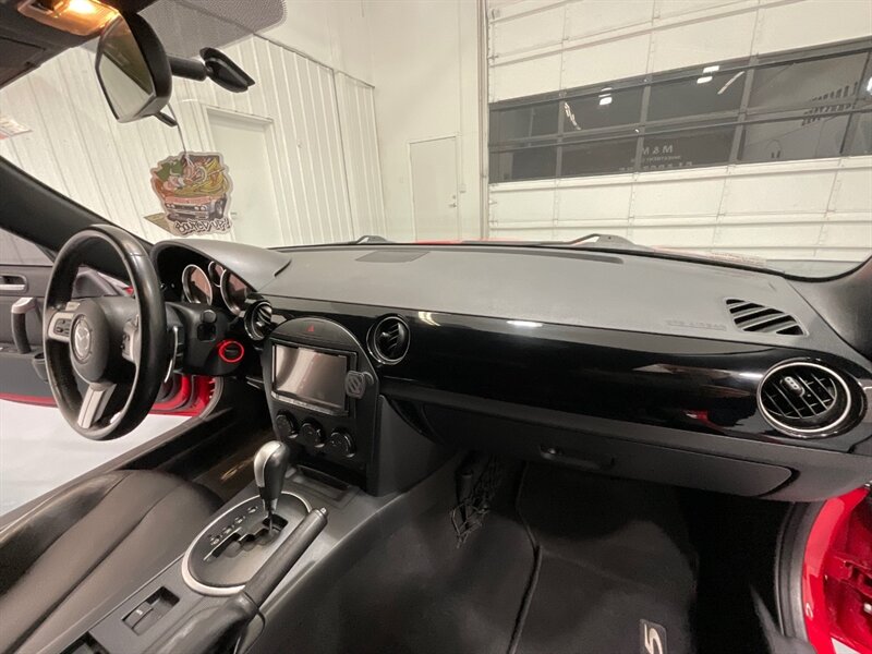 2006 Mazda MX-5 Miata Grand Touring Convertible Leather seats 87K Miles / Race Line wheels & New Tires - Photo 38 - Gladstone, OR 97027