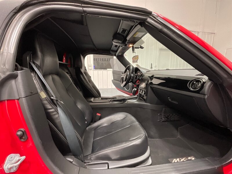 2006 Mazda MX-5 Miata Grand Touring Convertible Leather seats 87K Miles / Race Line wheels & New Tires - Photo 15 - Gladstone, OR 97027