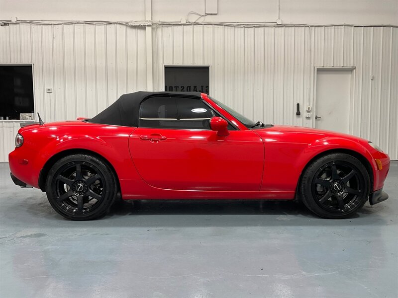 2006 Mazda MX-5 Miata Grand Touring Convertible Leather seats 87K Miles / Race Line wheels & New Tires - Photo 4 - Gladstone, OR 97027