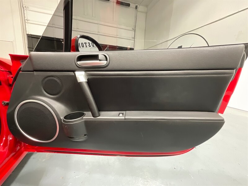 2006 Mazda MX-5 Miata Grand Touring Convertible Leather seats 87K Miles / Race Line wheels & New Tires - Photo 35 - Gladstone, OR 97027