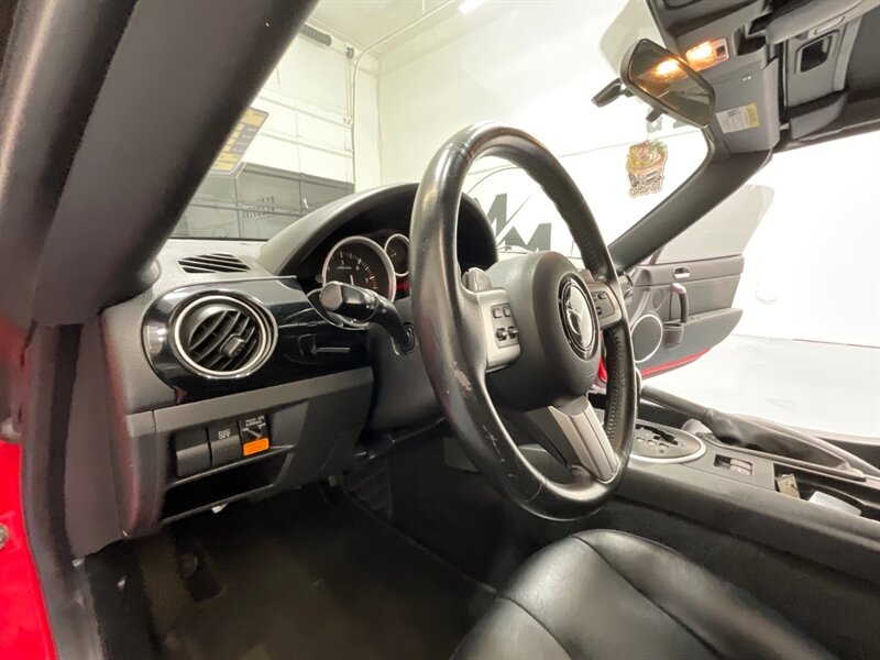 2006 Mazda MX-5 Miata Grand Touring Convertible Leather seats 87K Miles / Race Line wheels & New Tires - Photo 37 - Gladstone, OR 97027