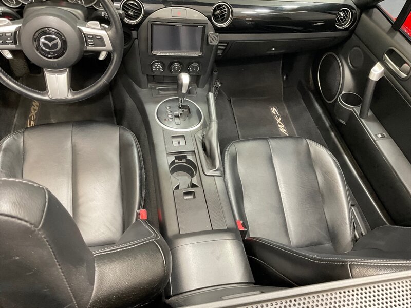 2006 Mazda MX-5 Miata Grand Touring Convertible Leather seats 87K Miles / Race Line wheels & New Tires - Photo 21 - Gladstone, OR 97027