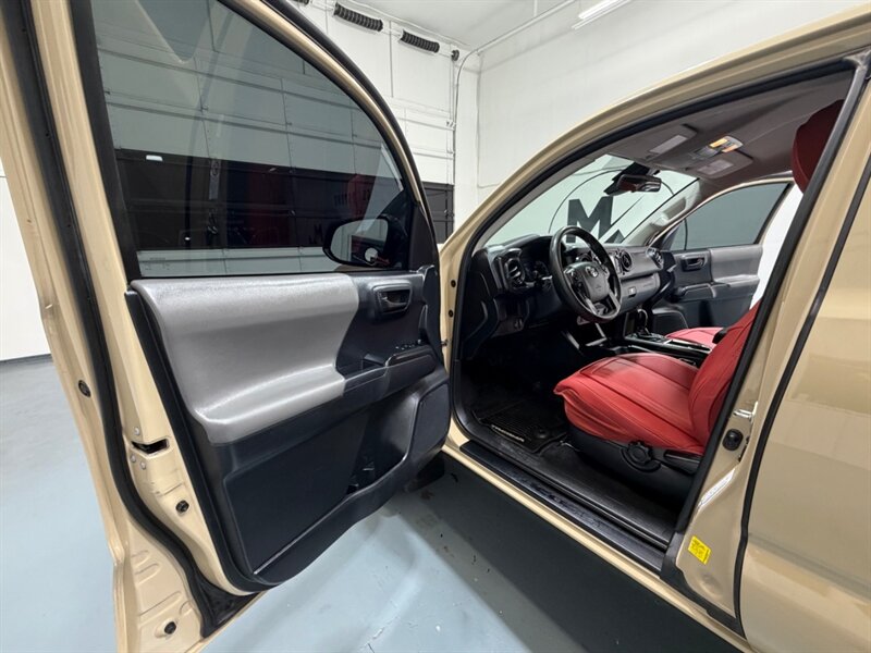 2019 Toyota Tacoma SR V6 3.5L 4X4 / ACESS CAB / LONG BED / ONLY 110K / LOCAL TRUCK / ZERO RUST - Photo 25 - Gladstone, OR 97027