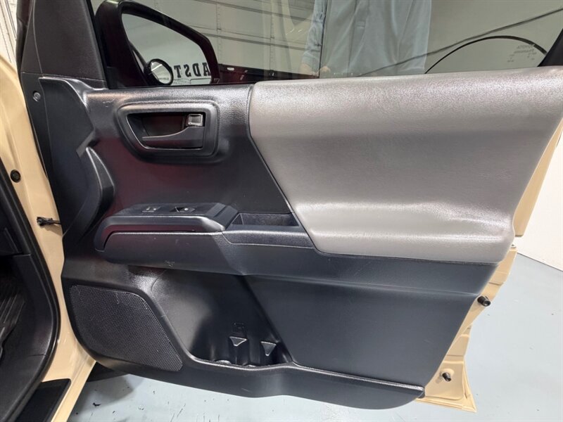 2019 Toyota Tacoma SR V6 3.5L 4X4 / ACESS CAB / LONG BED / ONLY 110K / LOCAL TRUCK / ZERO RUST - Photo 32 - Gladstone, OR 97027