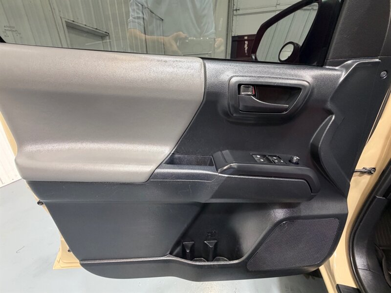 2019 Toyota Tacoma SR V6 3.5L 4X4 / ACESS CAB / LONG BED / ONLY 110K / LOCAL TRUCK / ZERO RUST - Photo 26 - Gladstone, OR 97027