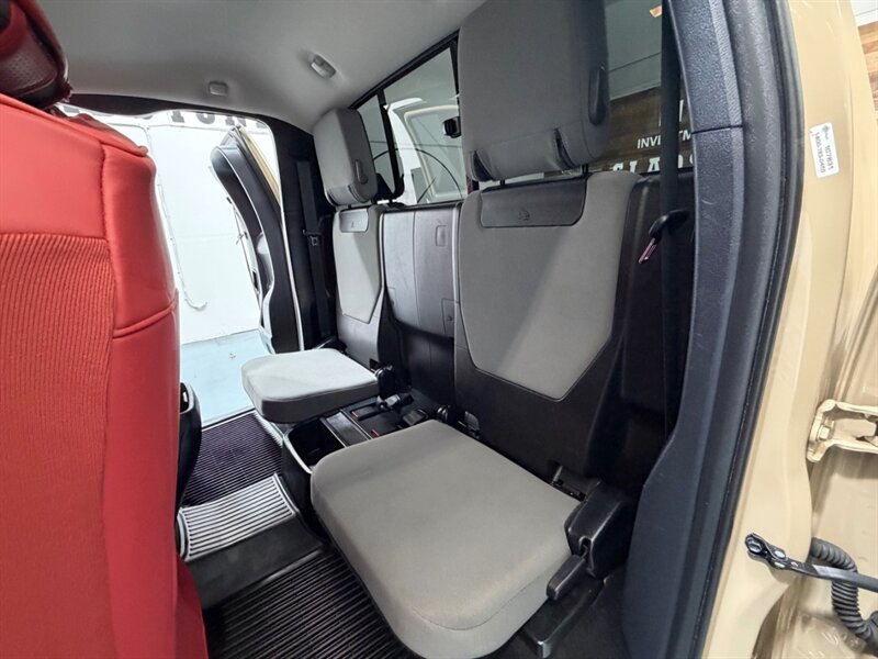 2019 Toyota Tacoma SR V6 3.5L 4X4 / ACESS CAB / LONG BED / ONLY 110K / LOCAL TRUCK / ZERO RUST - Photo 14 - Gladstone, OR 97027
