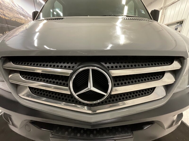 2015 Mercedes-Benz Sprinter 2500 Passenger Van / 3.0L V6 DIESEL / 12-Passenger  / Backup Camera / Excel Cond - Photo 30 - Gladstone, OR 97027