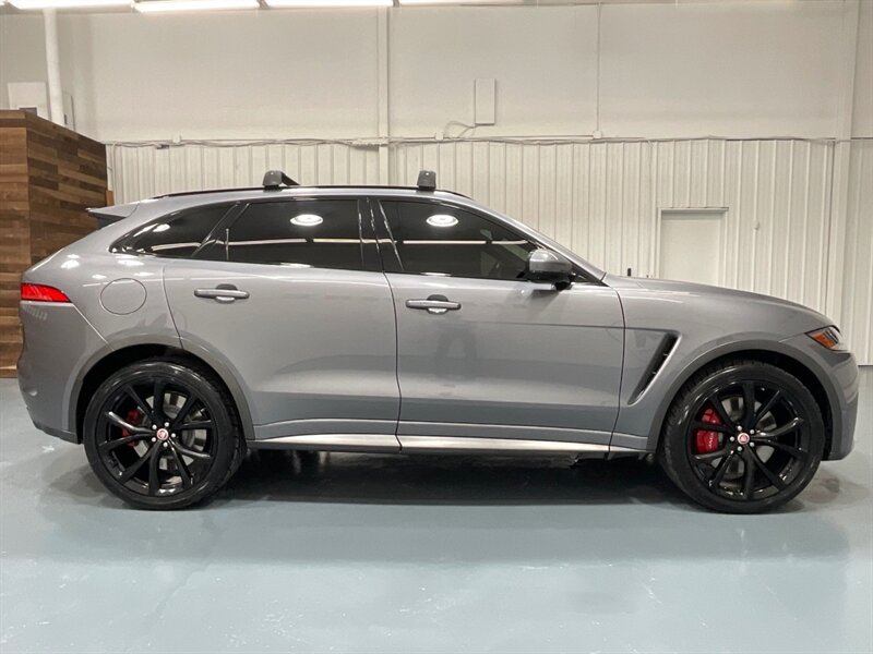 2020 Jaguar F-Pace SVR SPORT UTILITY / AWD / 5.0L V8 / PANO SUNROOF / LOW MILES / RUST FREE - Photo 3 - Gladstone, OR 97027