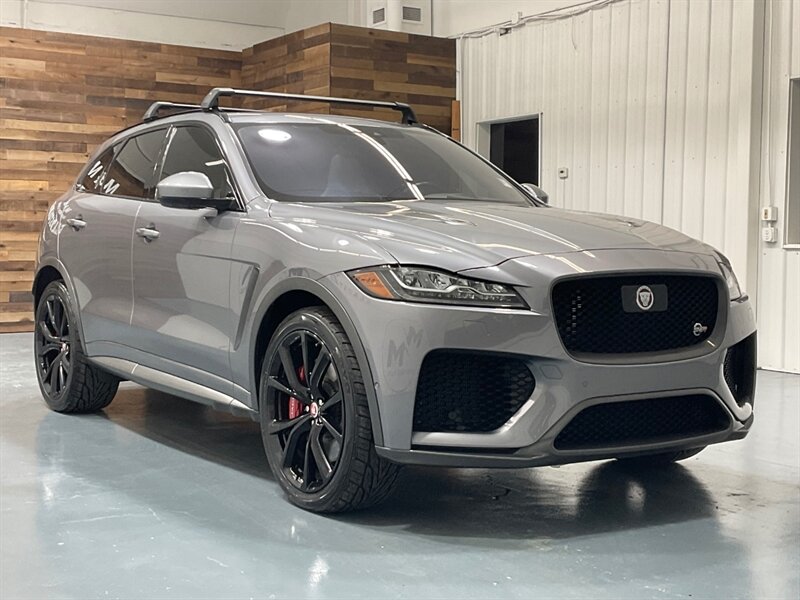 2020 Jaguar F-Pace SVR SPORT UTILITY / AWD / 5.0L V8 / PANO SUNROOF / LOW MILES / RUST FREE - Photo 2 - Gladstone, OR 97027