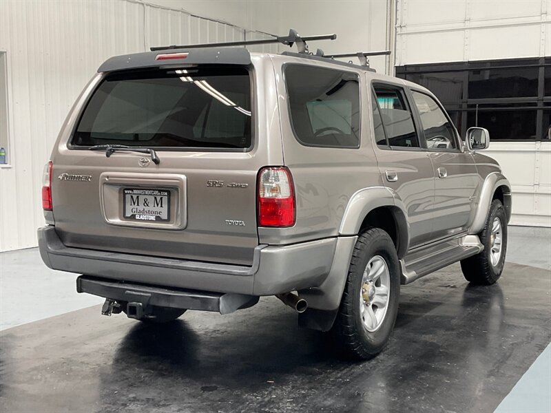 2002 Toyota 4Runner SR5 Sport 4X4 / 3.4L V6 / 1-OWNER / 100K MILES  / ZERO RUST - Photo 8 - Gladstone, OR 97027