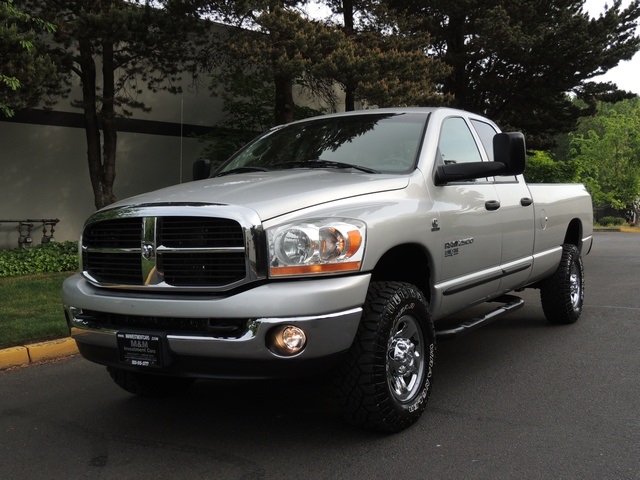 2006 Dodge Ram 2500 SLT/4x4/ 5.9L TURBO DIESEL/ 6 SPEEDMANUAL/LONG BED