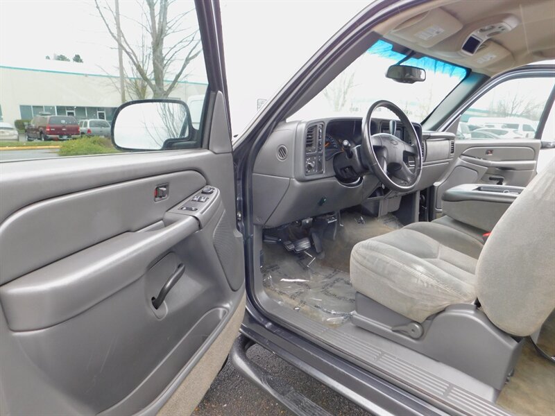 2004 Chevrolet Silverado 1500 LS 4dr Extended Cab 4X4 / 5.3L V8 / LIFTED LIFTED   - Photo 13 - Portland, OR 97217