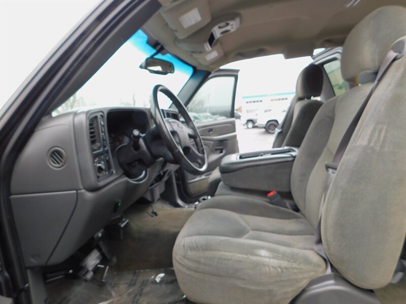 2004 Chevrolet Silverado 1500 LS 4dr Extended Cab 4X4 / 5.3L V8 / LIFTED LIFTED   - Photo 14 - Portland, OR 97217