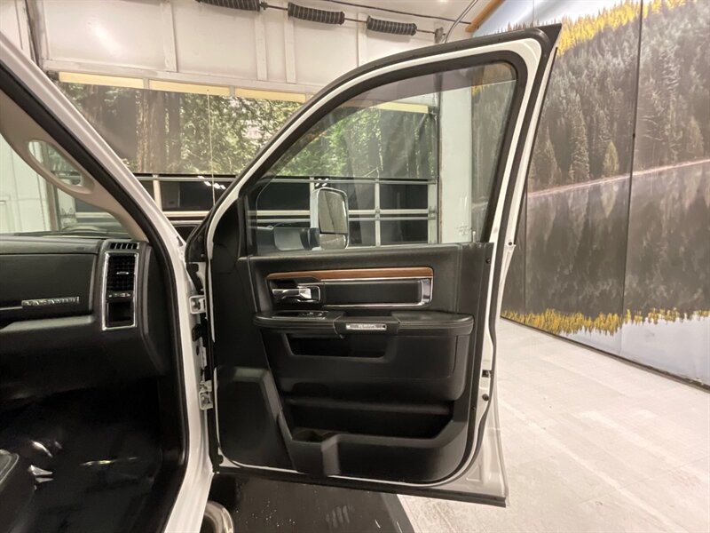 2015 RAM 2500 Laramie Crew Cab 4X4 / 6.7L DIESEL / 1-OWNER LOCAL  / LONG BED / Leather w. heated & cooled seats / Sunroof / Navigation - Photo 32 - Gladstone, OR 97027