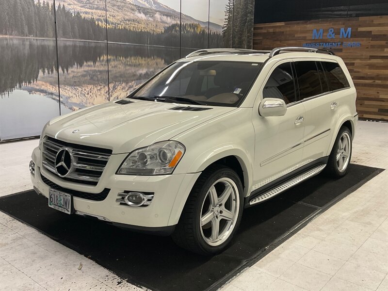 2009 Mercedes-Benz GL 550 4MATIC AWD / 5.5L V8 / 3RD SEAT / Leather  / Heated & Cooled Seats / Sunroof / 106,000 MILES - Photo 1 - Gladstone, OR 97027