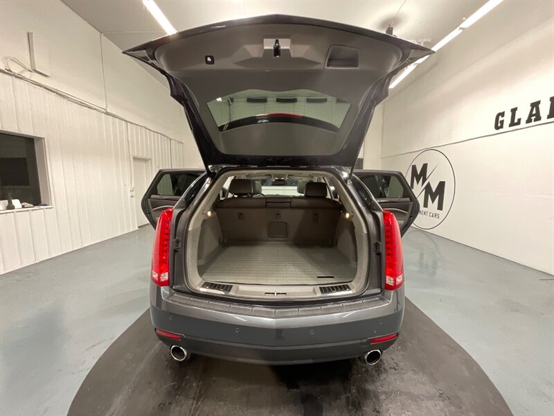 2011 Cadillac SRX Luxury Collection Sport Utility V6 /Leather HeateD  / Panoramic Sunroof - Photo 45 - Gladstone, OR 97027