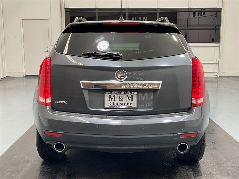 2011 Cadillac SRX Luxury Collection Sport Utility V6 /Leather HeateD  / Panoramic Sunroof - Photo 6 - Gladstone, OR 97027