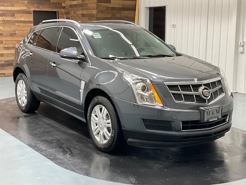 2011 Cadillac SRX Luxury Collection Sport Utility V6 /Leather HeateD  / Panoramic Sunroof - Photo 2 - Gladstone, OR 97027