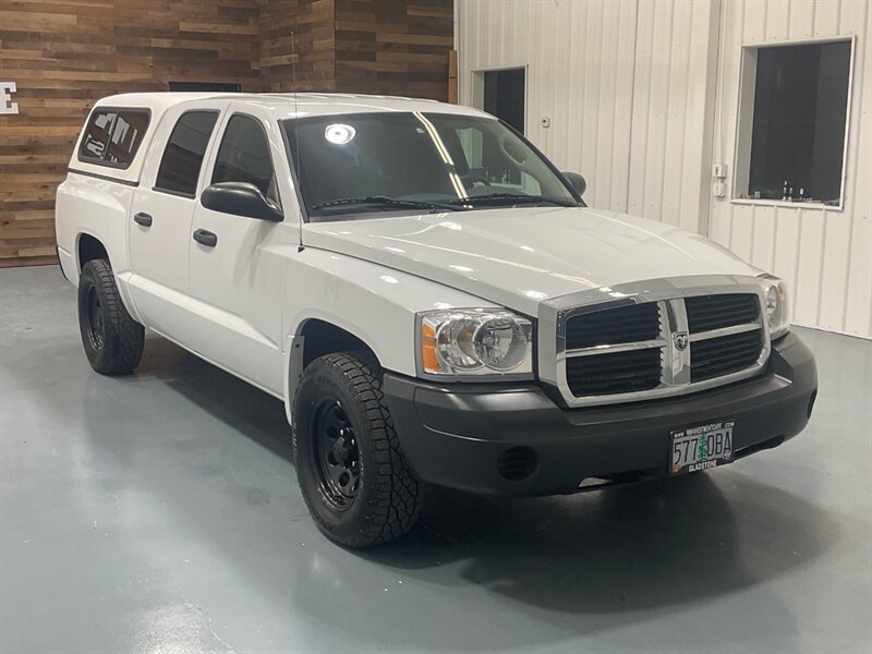 2006 Dodge Dakota ST Quad Cab photo 2