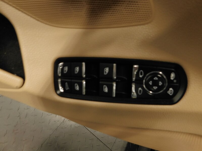 2012 Porsche Panamera Leather Heated Seats Excellent Cond / New Tires   - Photo 13 - Gladstone, OR 97027