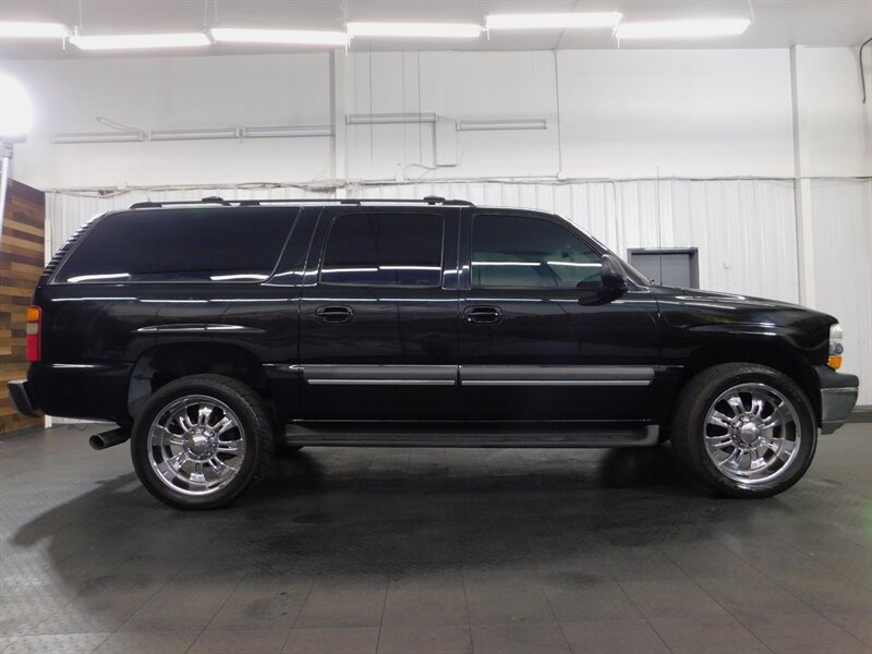 2003 Chevrolet Suburban 2500 LT / Leather He   - Photo 4 - Gladstone, OR 97027