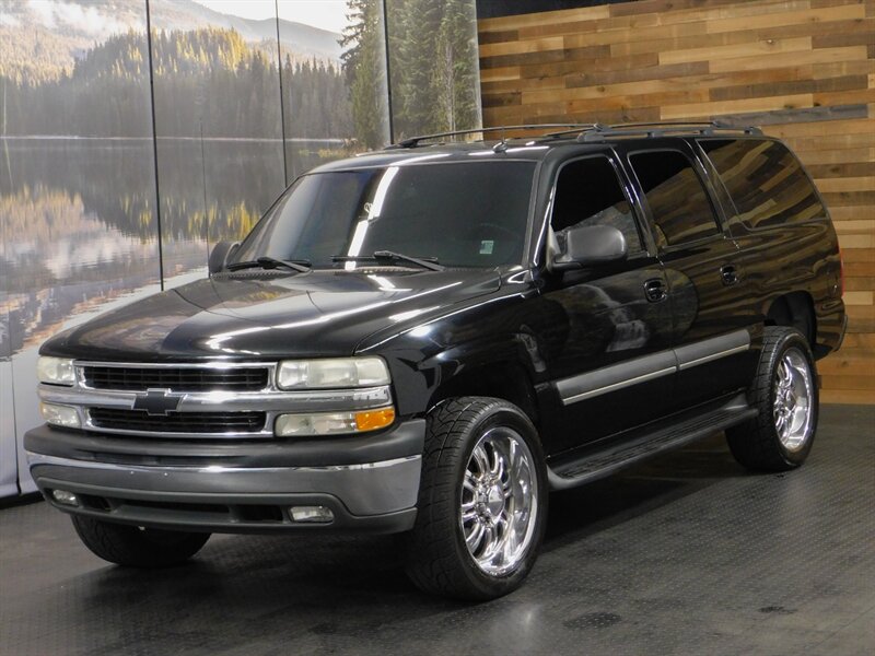 2003 Chevrolet Suburban 2500 LT / Leather He   - Photo 1 - Gladstone, OR 97027