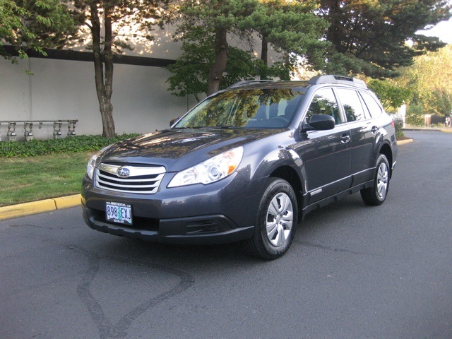 2011 Subaru Outback 2.5i/ 4cyl / AWD/ Wagon / 1-OWNER   - Photo 1 - Portland, OR 97217